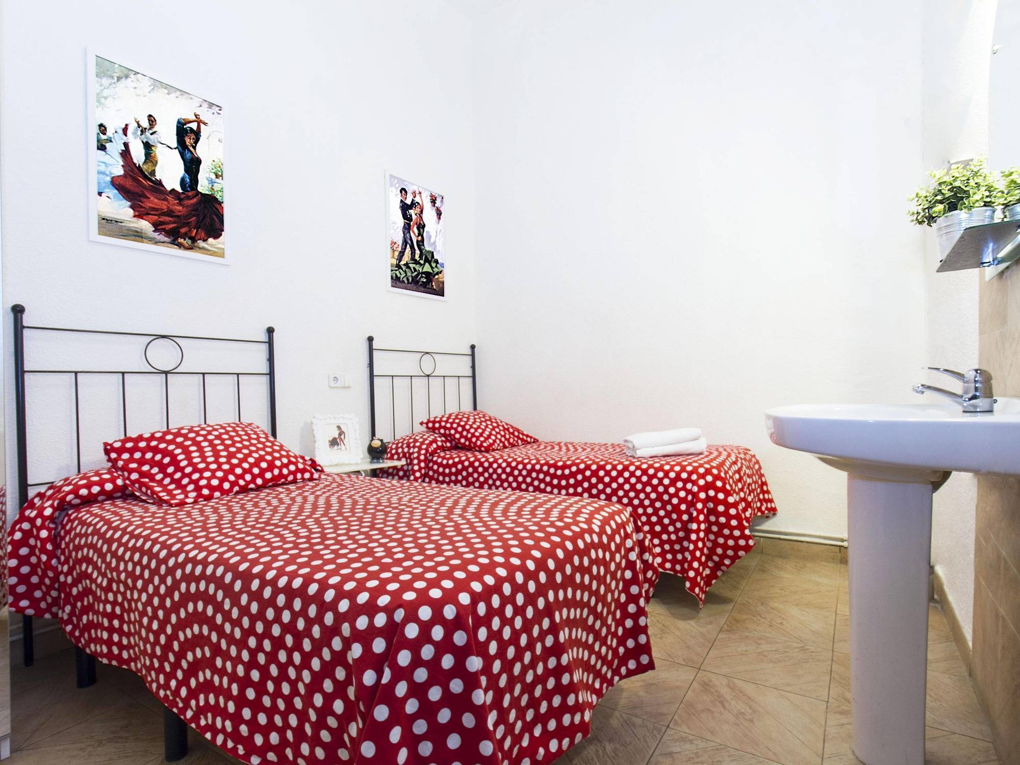 Hostal Bahia Madrid Kültér fotó
